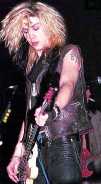 Duff 'Rose' McKagan (ampliar foto...)